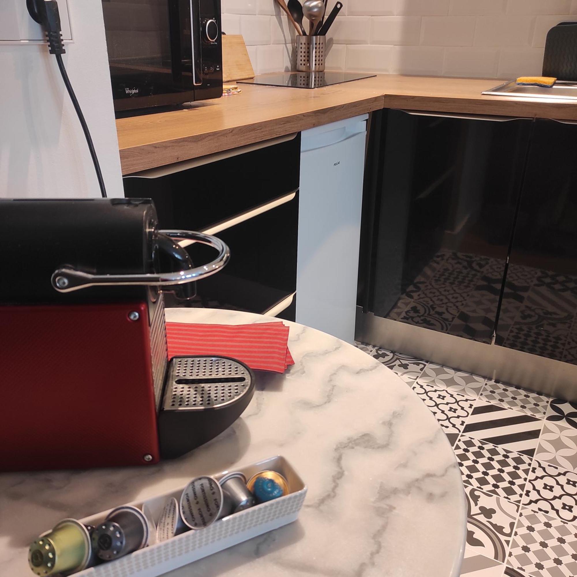 Grand Studio Confortable Au Coeur De Ницца Номер фото